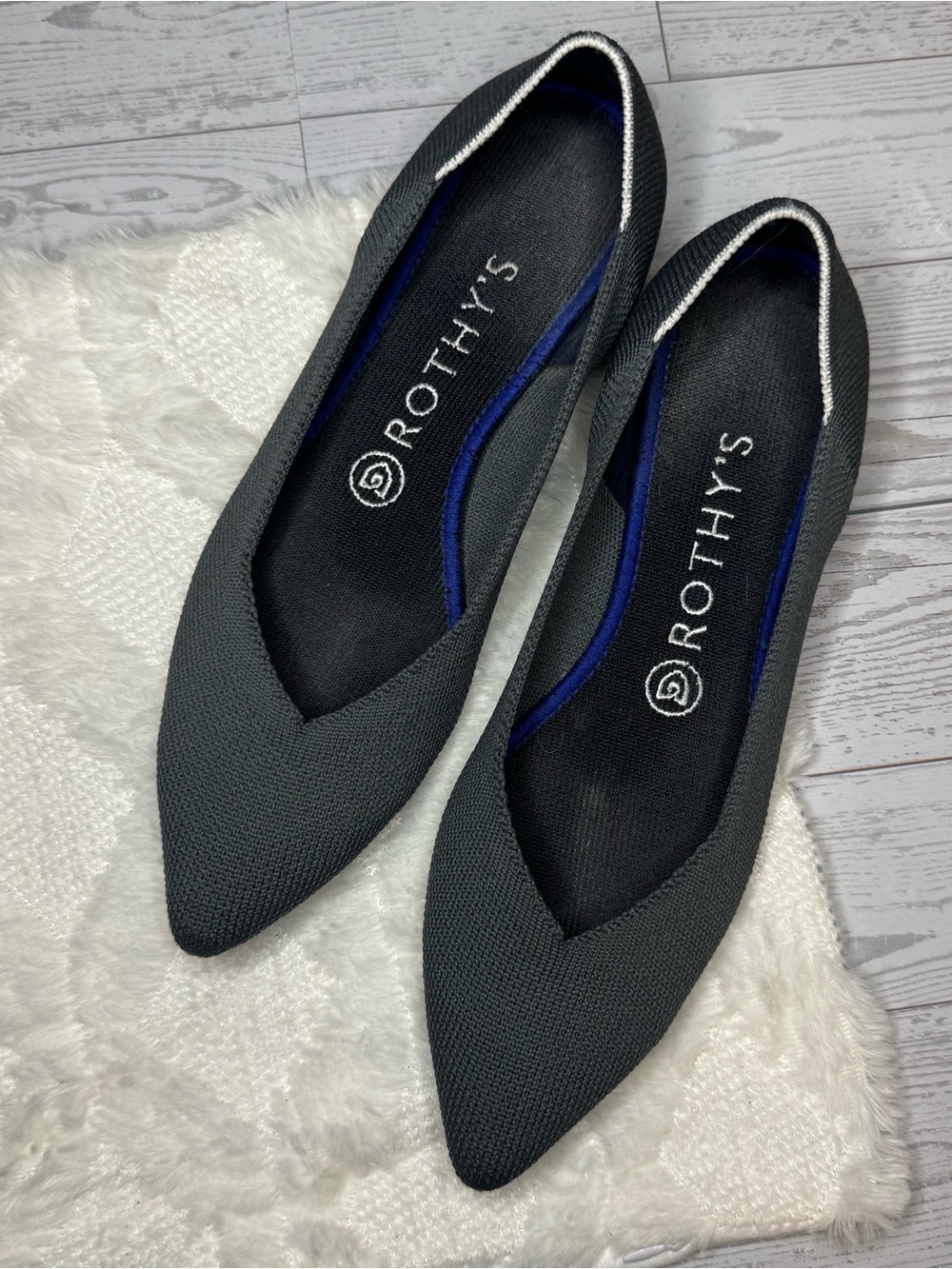 ROTHYS The point black flat size 7 women’s